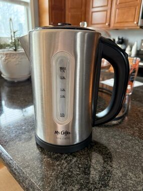 Mr. Coffee Stainless Steel Electric Kettle - Silver